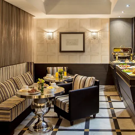 Hotel Royal Court 4*