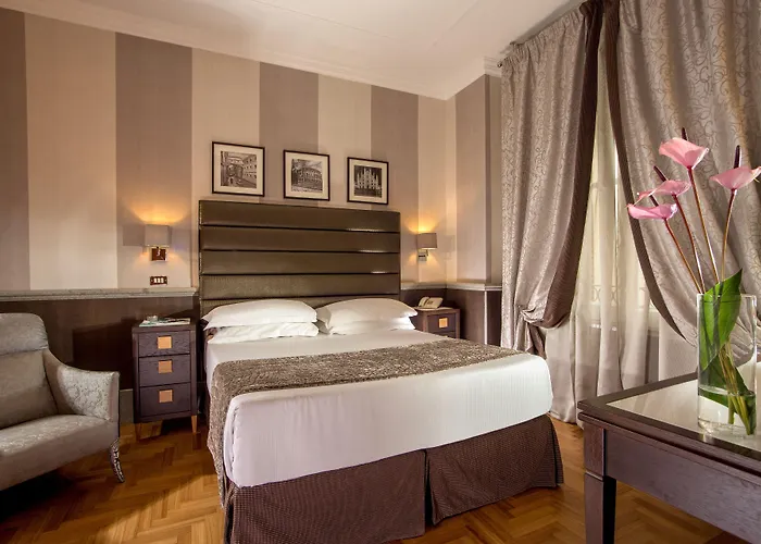 Hotell Royal Court 4*