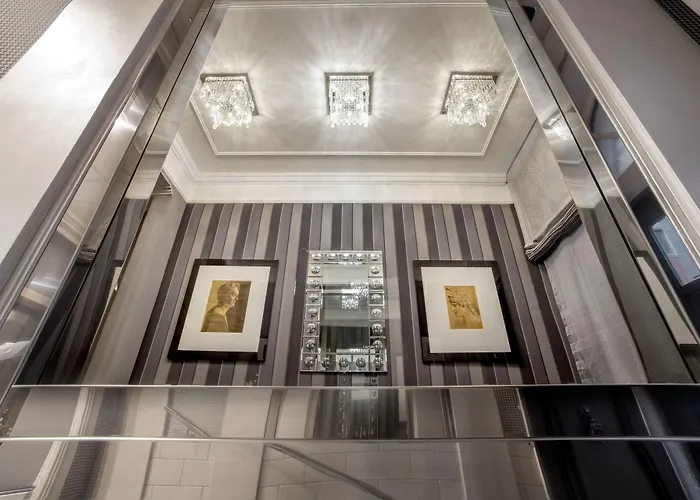 Hotell Royal Court 4*